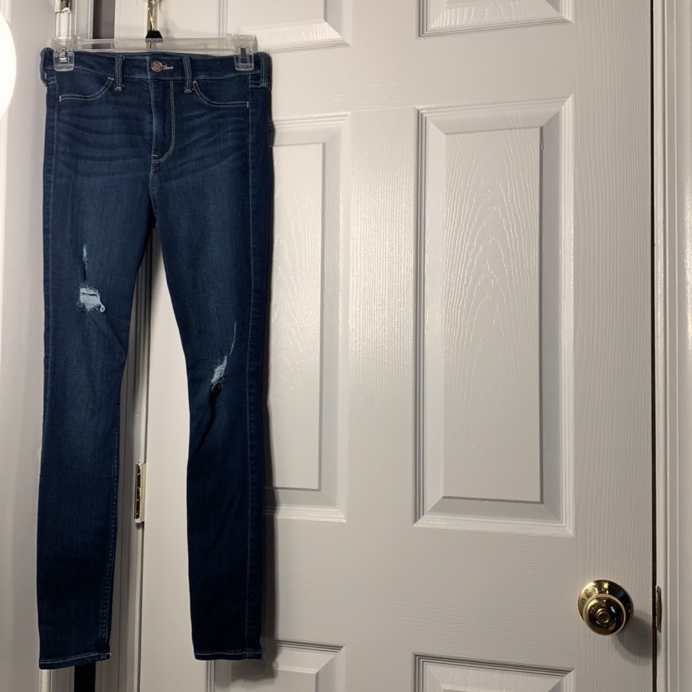 Hollister high rise length 28 waist 26 rise 9 jegging open to offer and trade